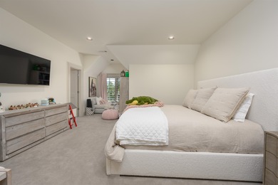 Located in beautiful Reynolds Lake Oconee, this elegantly on Reynolds Lake Oconee - The Oconee in Georgia - for sale on GolfHomes.com, golf home, golf lot