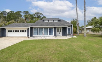 SUPER MOTIVATED! SELLER SAYS MAKE OFFER! SELL, SELL, SELL! on Holiday Golf Club in Florida - for sale on GolfHomes.com, golf home, golf lot