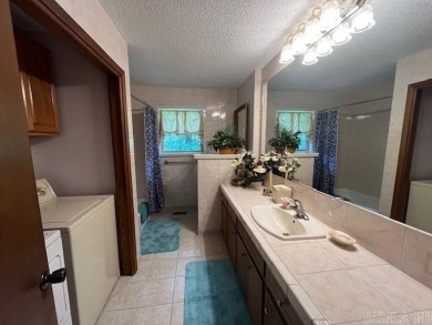 This 3 Bedroom 2 Bath home located in the Lakeside School on Hot Springs Golf and Country Club in Arkansas - for sale on GolfHomes.com, golf home, golf lot