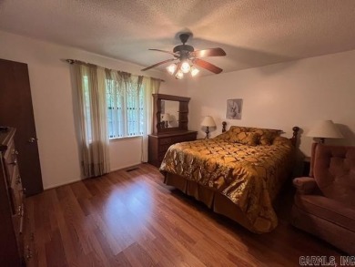 This 3 Bedroom 2 Bath home located in the Lakeside School on Hot Springs Golf and Country Club in Arkansas - for sale on GolfHomes.com, golf home, golf lot