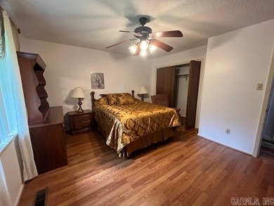 This 3 Bedroom 2 Bath home located in the Lakeside School on Hot Springs Golf and Country Club in Arkansas - for sale on GolfHomes.com, golf home, golf lot
