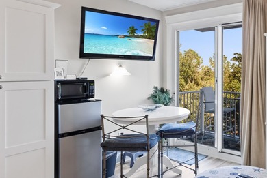 Guests & owners alike will adore this charming renovated studio on Sandestin Golf and Beach Resort - Raven in Florida - for sale on GolfHomes.com, golf home, golf lot