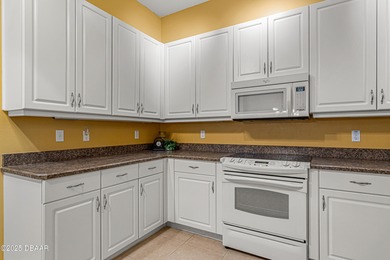 Welcome home to this 2 bedroom, 3 full bath townhome in on Plantation Bay Golf and Country Club in Florida - for sale on GolfHomes.com, golf home, golf lot