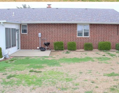 Golf Course & Lake Retreat in Stockton, MO!MOTIVATED SELLERS; on Stockton Country Club in Missouri - for sale on GolfHomes.com, golf home, golf lot