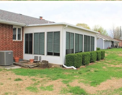 Golf Course & Lake Retreat in Stockton, MO!MOTIVATED SELLERS; on Stockton Country Club in Missouri - for sale on GolfHomes.com, golf home, golf lot