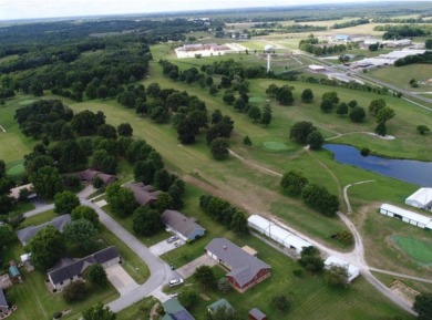 Golf Course & Lake Retreat in Stockton, MO!MOTIVATED SELLERS; on Stockton Country Club in Missouri - for sale on GolfHomes.com, golf home, golf lot