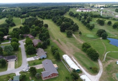 Golf Course & Lake Retreat in Stockton, MO!MOTIVATED SELLERS; on Stockton Country Club in Missouri - for sale on GolfHomes.com, golf home, golf lot