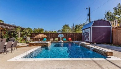 Aggie Game Day Haven!! Step into a one-of-a-kind retreat at 1612 on Texas AandM University Golf Course in Texas - for sale on GolfHomes.com, golf home, golf lot