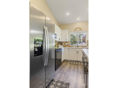 Welcome to this beautifully updated 3-bedroom, 2-bath home on Lakeview Golf Club in Idaho - for sale on GolfHomes.com, golf home, golf lot