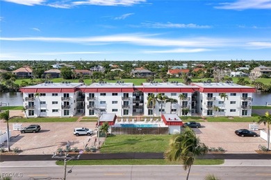 Enjoy stunning sunsets and wildlife viewing on the Sanibel River on Beachview Golf Club in Florida - for sale on GolfHomes.com, golf home, golf lot