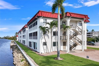 Enjoy stunning sunsets and wildlife viewing on the Sanibel River on Beachview Golf Club in Florida - for sale on GolfHomes.com, golf home, golf lot
