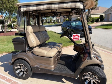 PRICE IMPROVEMENT!!! NO BOND!!!! Step into comfort and style on Oakleigh Executive Golf Course in Florida - for sale on GolfHomes.com, golf home, golf lot