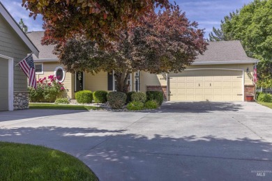 Welcome to this beautifully updated 3-bedroom, 2-bath home on Lakeview Golf Club in Idaho - for sale on GolfHomes.com, golf home, golf lot