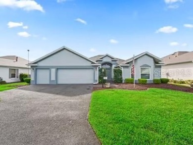 Welcome home!!! You will feel right at home in this charming 3 on El Diablo Executive Golf Course in Florida - for sale on GolfHomes.com, golf home, golf lot
