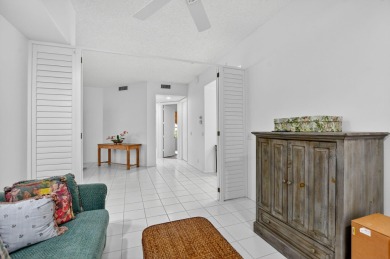 Spacious 1st floor condo in Nassau Bay of Broken Sound Country on Broken Sound Golf and Club  in Florida - for sale on GolfHomes.com, golf home, golf lot