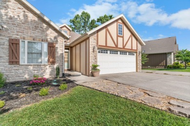 Charming 3BR/2BA Half Duplex in Gated Golf Community - on Ledgestone Country Club and Golf Course in Missouri - for sale on GolfHomes.com, golf home, golf lot