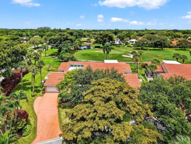 Welcome to 37 Glens Drive W, a beautifully maintained 2-bedroom on Hunters Run Golf and Country Club in Florida - for sale on GolfHomes.com, golf home, golf lot