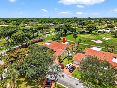 Welcome to 37 Glens Drive W, a beautifully maintained 2-bedroom on Hunters Run Golf and Country Club in Florida - for sale on GolfHomes.com, golf home, golf lot