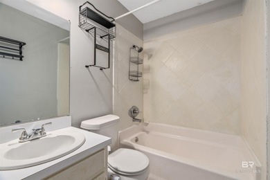 This charming 3 bed/2 bath Lake Forest cottage on a spacious on Lake Forest Yacht and Country Club in Alabama - for sale on GolfHomes.com, golf home, golf lot