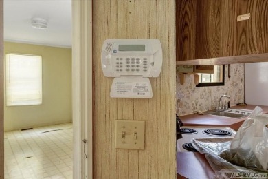 Don't miss this unique opportunity in the desirable Tanglewood on Tanglewood Shores Golf Club in Virginia - for sale on GolfHomes.com, golf home, golf lot