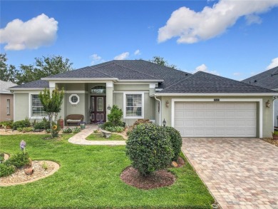It's All About the Curb Appeal! This classic beauty on Plantation Golf Club in Florida - for sale on GolfHomes.com, golf home, golf lot