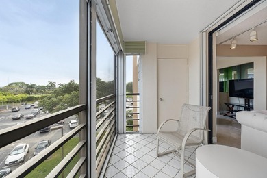 This beautifully updated 3 bed/2 bath offers a large layout of on Pembroke Lakes Golf Club in Florida - for sale on GolfHomes.com, golf home, golf lot