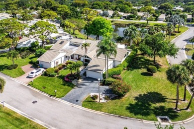 Beautifully remodeled custom villa, situated on a desirable on Hunters Run Golf and Country Club in Florida - for sale on GolfHomes.com, golf home, golf lot