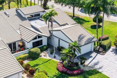 Beautifully remodeled custom villa, situated on a desirable on Hunters Run Golf and Country Club in Florida - for sale on GolfHomes.com, golf home, golf lot