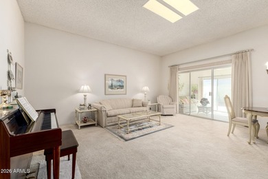 Don't miss this charming townhome in Aleppo Court within the 55+ on Sun City-Willow Creek / Willow Brook  in Arizona - for sale on GolfHomes.com, golf home, golf lot