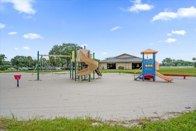 Beautiful home located on the 5th hole of the 24-hour guard on Ventura Country Club in Florida - for sale on GolfHomes.com, golf home, golf lot