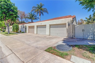 Lower end unit condo located in popular neighborhood facing a on Leisure Village Par 3 Golf Course in California - for sale on GolfHomes.com, golf home, golf lot