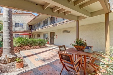 Lower end unit condo located in popular neighborhood facing a on Leisure Village Par 3 Golf Course in California - for sale on GolfHomes.com, golf home, golf lot