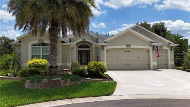 Welcome in to this gorgeous 3/2 Lantana with a golf cart garage on The Links of Spruce Creek in Florida - for sale on GolfHomes.com, golf home, golf lot