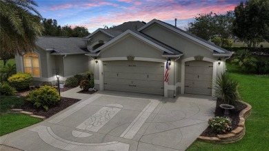 Welcome in to this gorgeous 3/2 Lantana with a golf cart garage on The Links of Spruce Creek in Florida - for sale on GolfHomes.com, golf home, golf lot