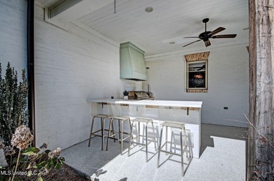 Stunning home on the golf course in sought after Lake Caroline! on Lake Caroline Golf Club in Mississippi - for sale on GolfHomes.com, golf home, golf lot