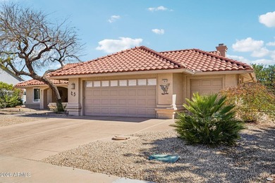 This beautifully updated Cromwell model has upgrades throughout on Trail Ridge Golf Course in Arizona - for sale on GolfHomes.com, golf home, golf lot