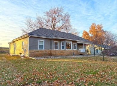 Take a look at this charming home! It offers 3 bedrooms, with a on Shenandoah Golf Course in Iowa - for sale on GolfHomes.com, golf home, golf lot