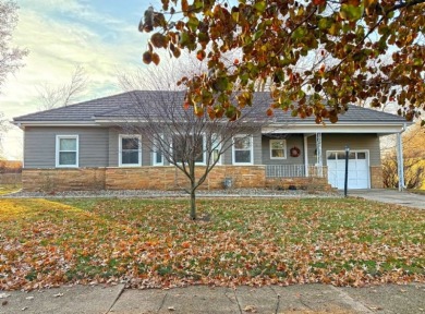 Take a look at this charming home! It offers 3 bedrooms, with a on Shenandoah Golf Course in Iowa - for sale on GolfHomes.com, golf home, golf lot