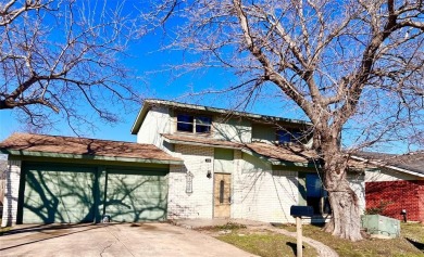 This spacious 4-bedroom, 2.5-bathroom home in Grand Prairie is on Prairie Lakes Golf Club in Texas - for sale on GolfHomes.com, golf home, golf lot