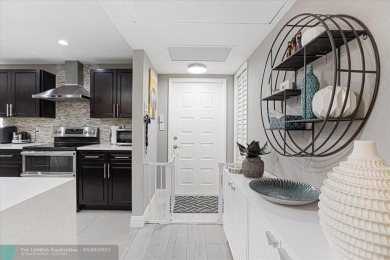 LOOK AT THIS GEM NESTLED IN PALM AIRE COUNTRY CLUB!! ALL AGES on Palm-Aire Country Club and Resort - The Oaks in Florida - for sale on GolfHomes.com, golf home, golf lot
