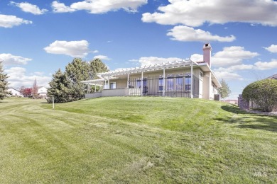 Tee off, play 18 holes, and indulge in a delightful dinner at on Jerome Country Club in Idaho - for sale on GolfHomes.com, golf home, golf lot