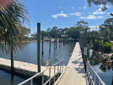 Adorable renovated 2 bedroom/1 bath unit decorated in an on St. James Bay in Florida - for sale on GolfHomes.com, golf home, golf lot