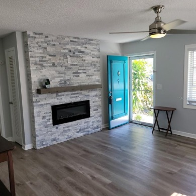 Welcome to this unique home in the 55+ neighborhood of on Mainlands Golf Club in Florida - for sale on GolfHomes.com, golf home, golf lot