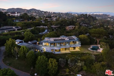 Fabulous Contemporary Home with Views! 4 bedrooms, 5 baths on Riviera Country Club in California - for sale on GolfHomes.com, golf home, golf lot