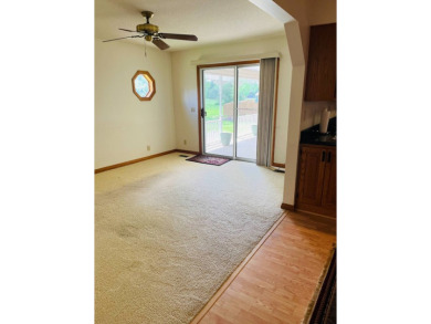 This charming 3 bedroom, 2 bathroom home with great curb appeal on Deer Run/Mary Heath Mem. Golf Course in Illinois - for sale on GolfHomes.com, golf home, golf lot