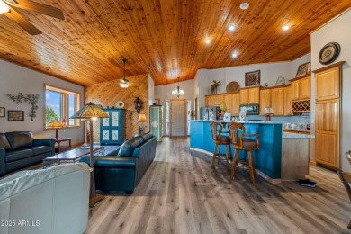 Beautiful 2 Bed, 2 Bath home in White Mountain Lake Vistas on Juniper Ridge R.V. Golf Resort in Arizona - for sale on GolfHomes.com, golf home, golf lot