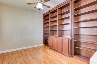 Beautiful 2 bed + den, 2 bath home on a desirable corner lot in on Siena Golf Club in Nevada - for sale on GolfHomes.com, golf home, golf lot