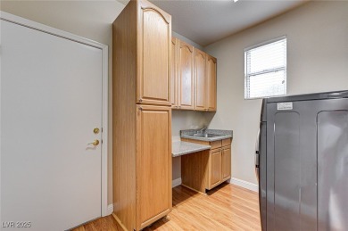Beautiful 2 bed + den, 2 bath home on a desirable corner lot in on Siena Golf Club in Nevada - for sale on GolfHomes.com, golf home, golf lot