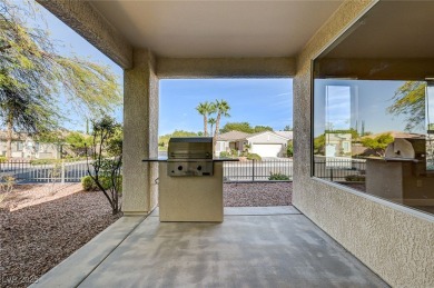 Beautiful 2 bed + den, 2 bath home on a desirable corner lot in on Siena Golf Club in Nevada - for sale on GolfHomes.com, golf home, golf lot