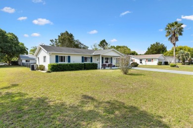 NEW ROOF 2025, HVAC 2017! Step into this charming 2 Bedroom, 2 on The Links of Spruce Creek in Florida - for sale on GolfHomes.com, golf home, golf lot